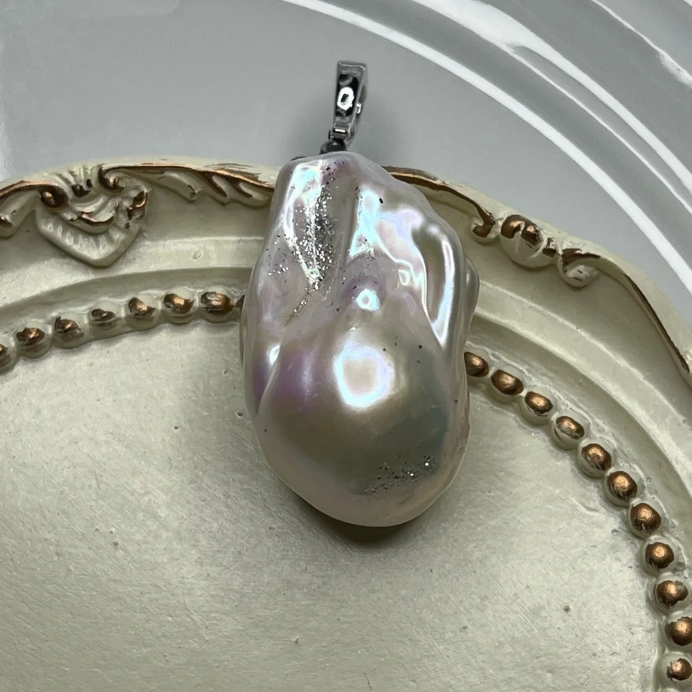 Handmade Genuine Freshwater Flameball Removable Pendant with Crystal - Picture 3 of 3